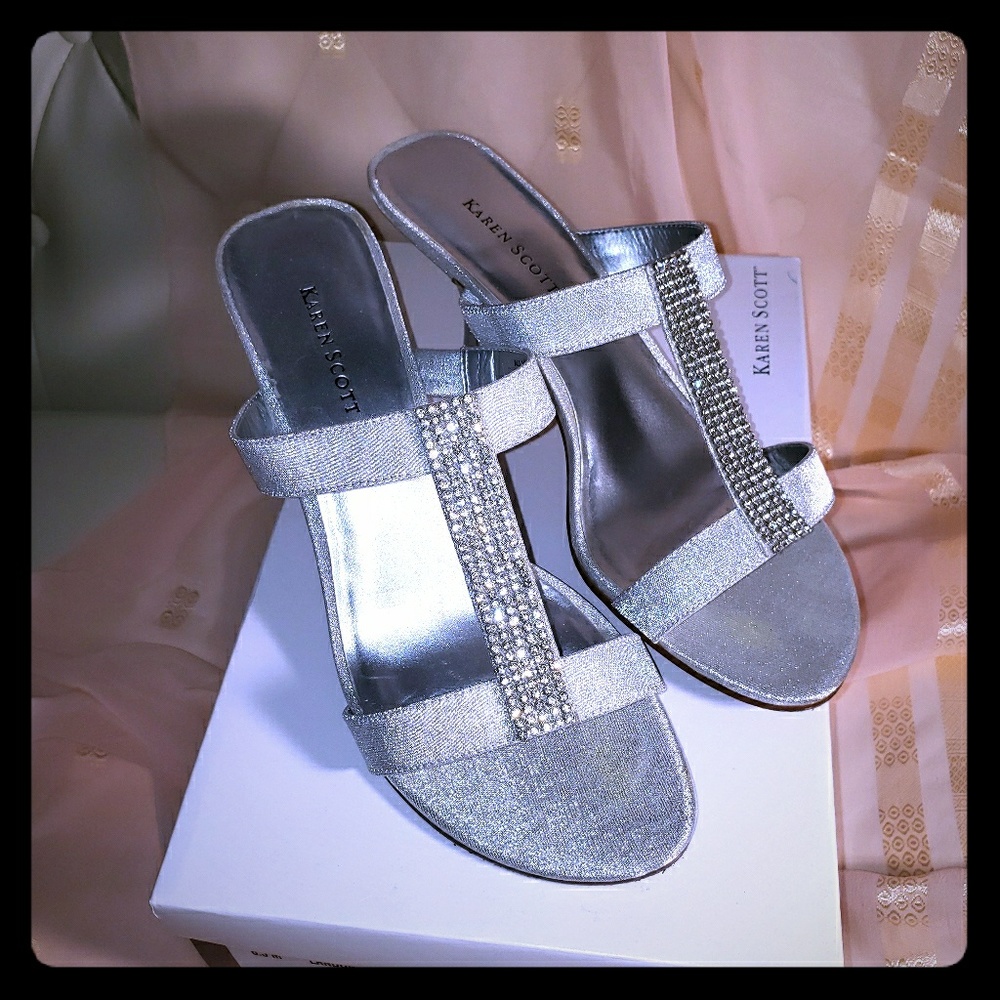 Karen Scott sandals